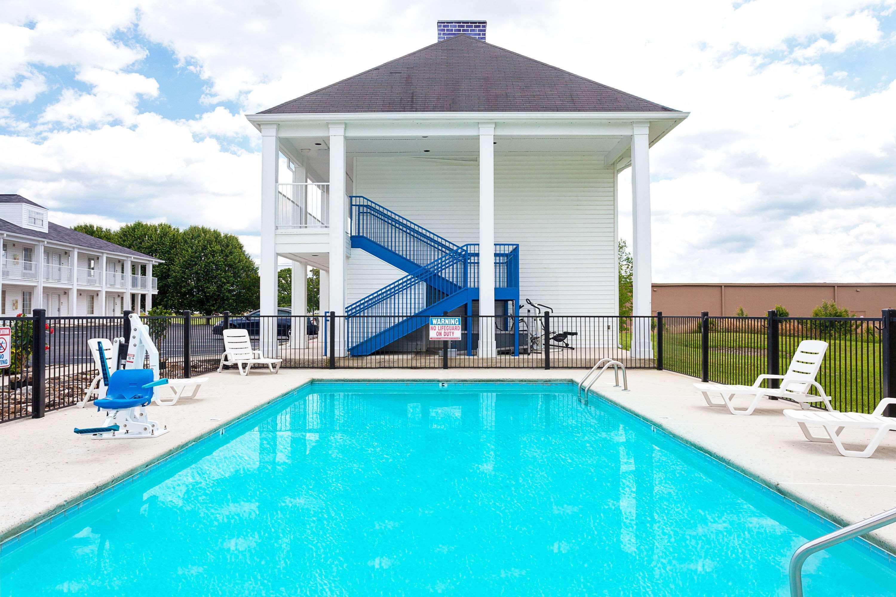 Hotel Baymont By Wyndham Tullahoma Exterior foto